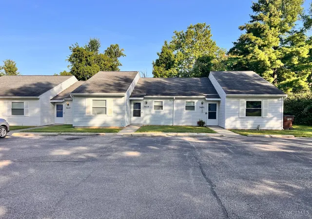 4th image of 3607 Parfore Ct, Pierce Twp, OH 45245 | MLS# 1887799