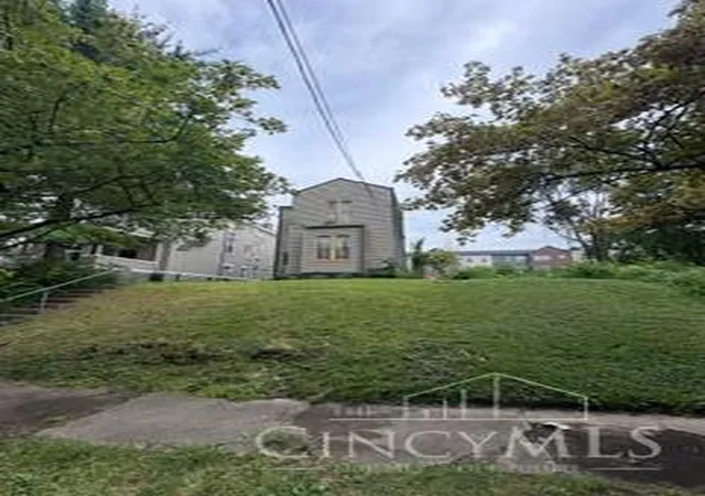 3rd image of 663 June St, Cincinnati, OH 45206 | MLS# 1887709