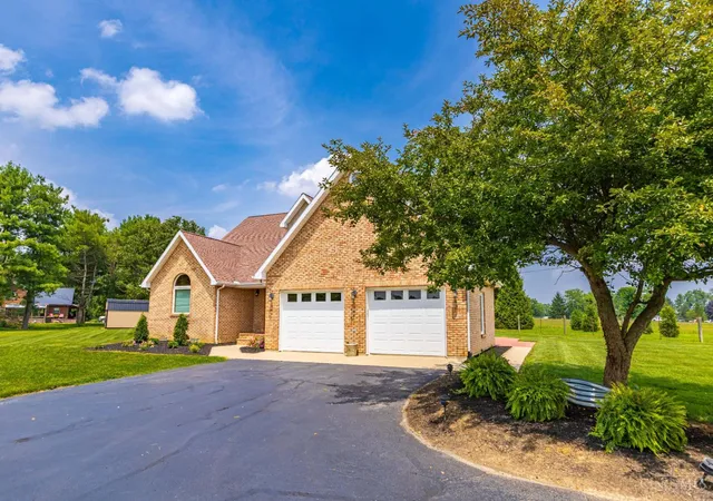 2nd image of 150 Roslin Dr, Peebles, OH 45660 | MLS# 1887374