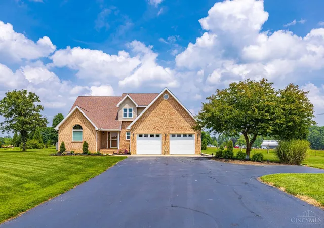 Photo 3 of Single family home for sale at 150 Roslin Dr, Peebles, OH 45660 | MLS# 1887374 | Listing updated on 2026-07-23