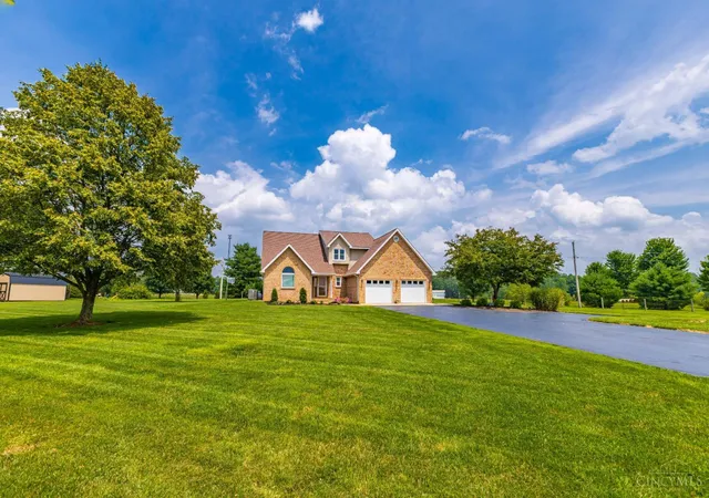 Photo 4 of Single family home for sale at 150 Roslin Dr, Peebles, OH 45660 | MLS# 1887374 | Listing updated on 2026-07-23