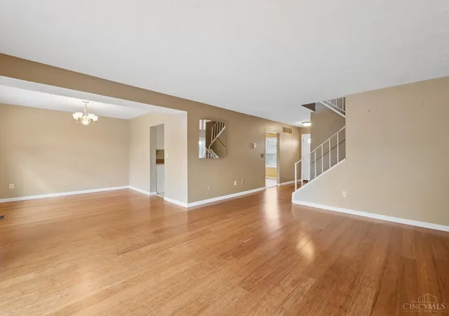 3rd image of 42 Applewood Dr, Fairfield, OH 45014