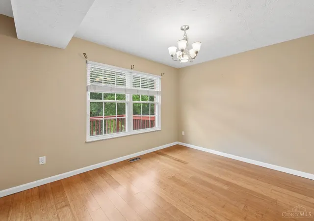 5th image of 42 Applewood Dr, Fairfield, OH 45014