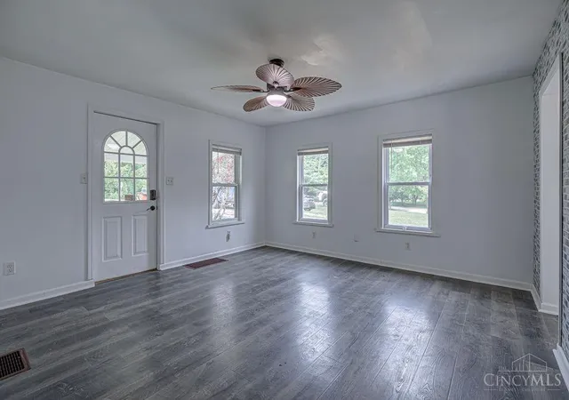 3rd image of 8131 Thomas Rd, Middletown, OH 45042 | MLS# 1887927