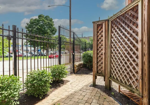 2nd image of 2356 Park Avenue #104, Cincinnati, OH 45206 | MLS# 1887924