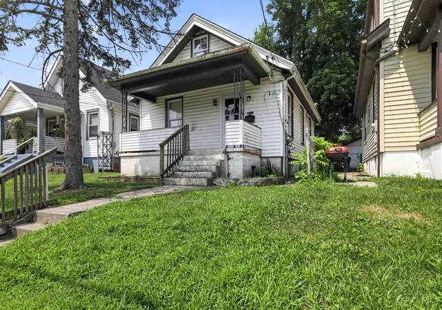 3rd image of 6823 Betts Ave, Cincinnati, OH 45239 | MLS# 1886736