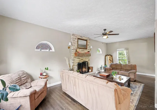 4th image of 8221 Springleaf Lake Dr, Colerain Twp, OH 45247 | MLS# 1887808