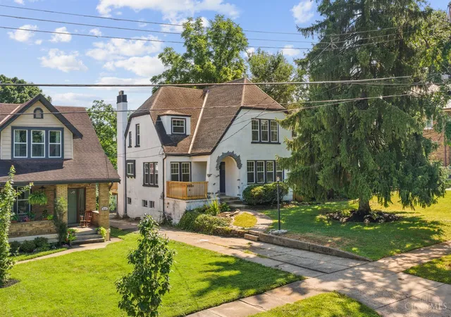 Photo 3 of Single family home for sale at 3129 Penrose Pl, Cincinnati, OH 45211 | MLS# 1887910 | Listing updated on 2026-08-15