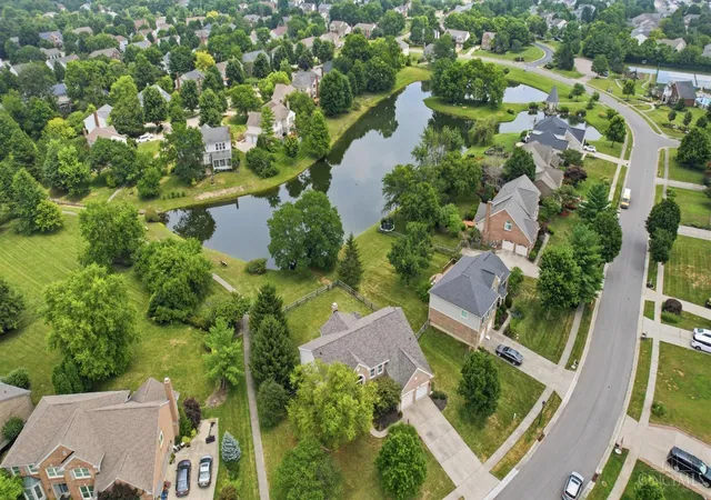 3rd image of 6809 Parklake Dr, Mason, OH 45040 | MLS# 1887941
