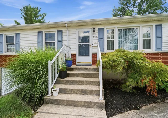 Photo 4 of Sale Pending at 5745 Westgrove Dr, Cincinnati, OH 45248 | MLS# 1876408 | Listing updated on 2026-09-12