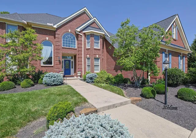 Photo 2 of Sale Pending at 11972 Grandstone Ln, Montgomery, OH 45249 | MLS# 1887946 | Listing updated on 2026-07-28