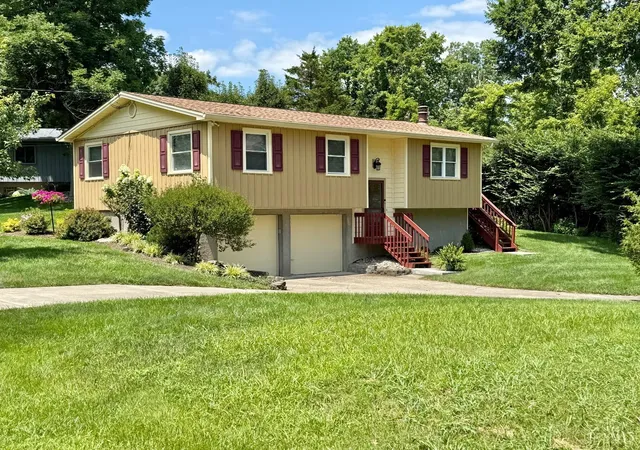 Photo 1 of Sale Pending at 5174 Clearlake Dr, Cincinnati, OH 45247 | MLS# 1887979 | Listing updated on 2026-07-27
