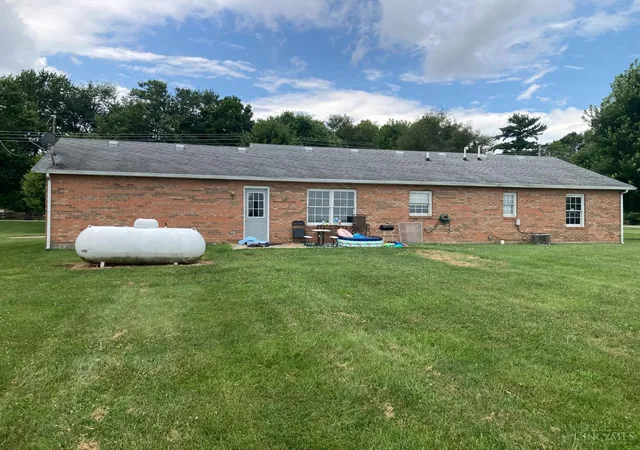 Photo 3 of Single family home for sale at 3856 Kehr Rd, Oxford Twp, OH 45056 | MLS# 1887994 | Listing updated on 2026-09-30