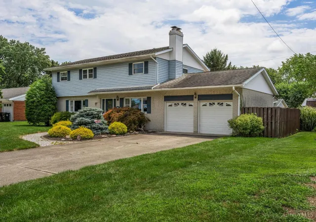 1st image of 806 Kathryn Dr, Wilmington, OH 45177 | MLS# 1887831