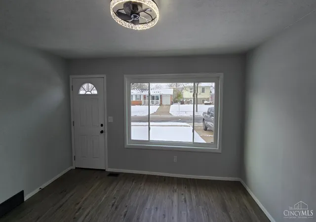 Photo 3 of Single family home for sale at 11518 Raphael Pl, Cincinnati, OH 45240 | MLS# 1888024 | Listing updated on 2026-09-18