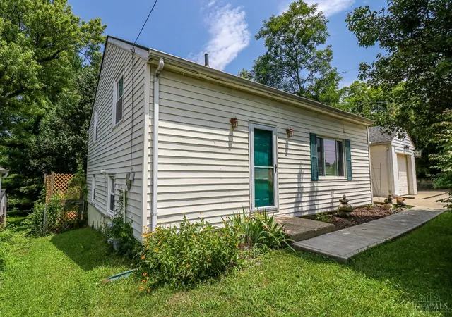 Photo 2 of Sale Pending at 4072 West Frk Rd, Green Twp, OH 45247 | MLS# 1887998 | Listing updated on 2026-08-17