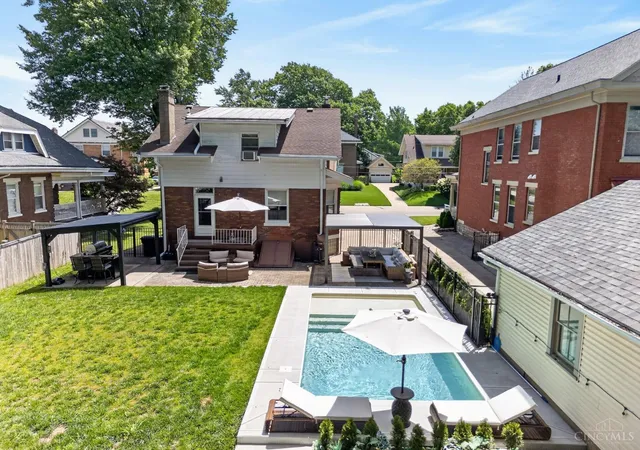 4th image of 4221 Sullivan Ave, Cincinnati, OH 45217 | MLS# 1888057
