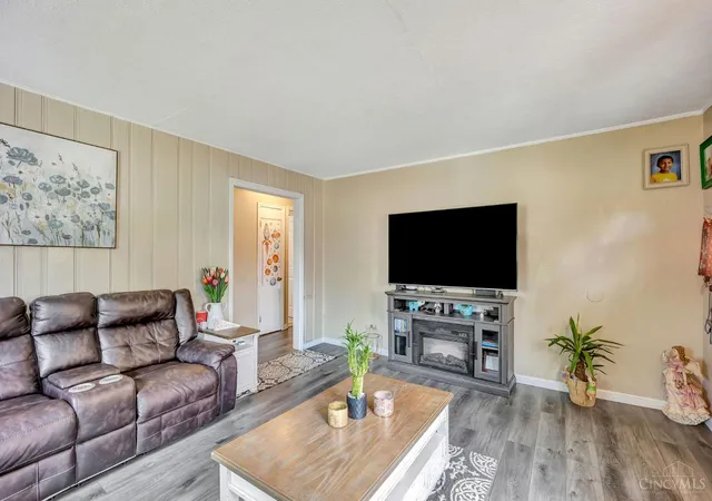 4th image of 206 Douglas Ave, Trenton, OH 45067 | MLS# 1887944
