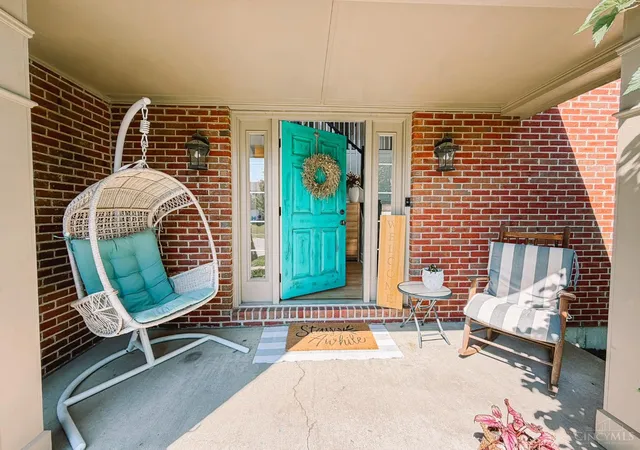 3rd image of 7169 Ruwes Oak Dr, Green Twp, OH 45248 | MLS# 1888008