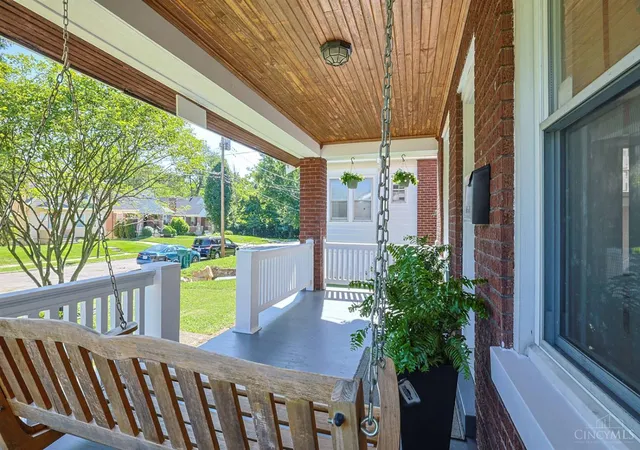 Photo 3 of Single family home for sale at 2555 Ridgeland Pl, Cincinnati, OH 45212 | MLS# 1888069 | Listing updated on 2026-09-09
