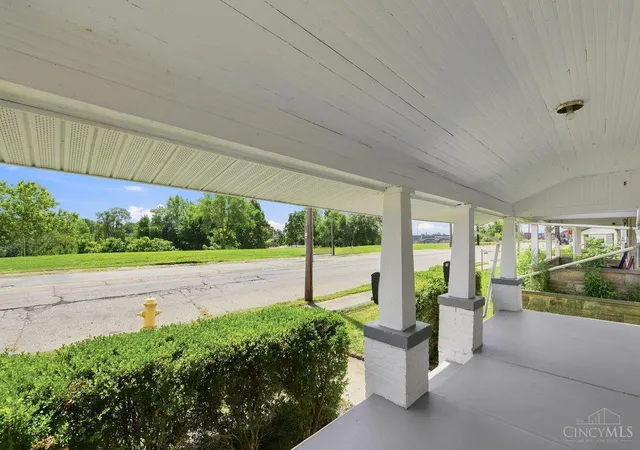 2nd image of 1031 N B St, Hamilton, OH 45013 | MLS# 1888095