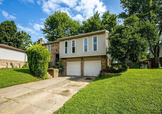 3rd image of 5492 Revmal Ln, Cincinnati, OH 45238 | MLS# 1888012