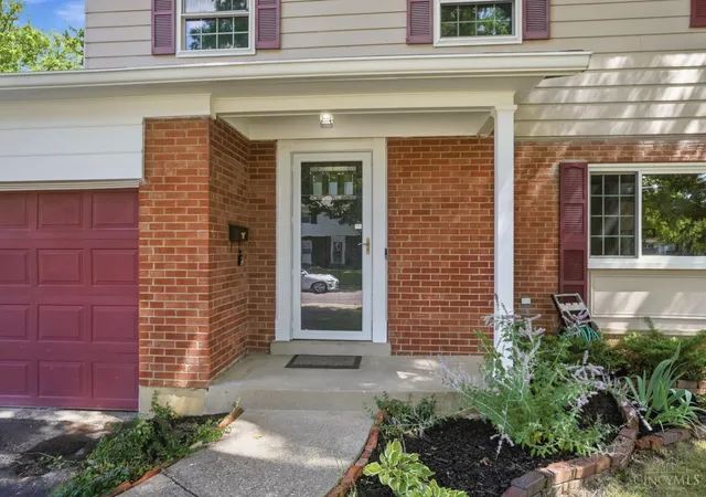 3rd image of 9062 Fontainebleau Ter, Cincinnati, OH 45231 | MLS# 1888083