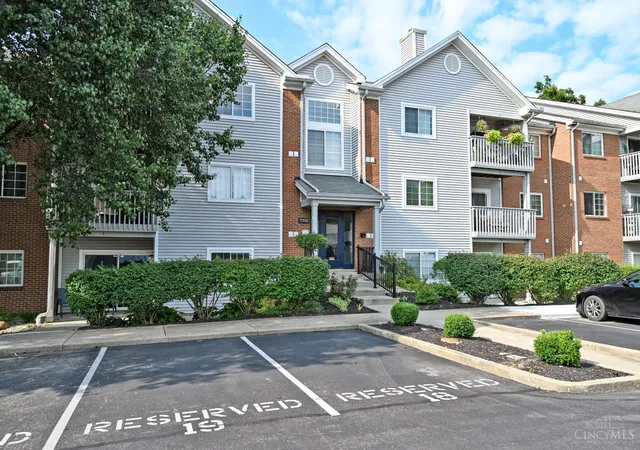 1st image of 7392 Ridgepoint Dr #3, Anderson Twp, OH 45230 | MLS# 1888097