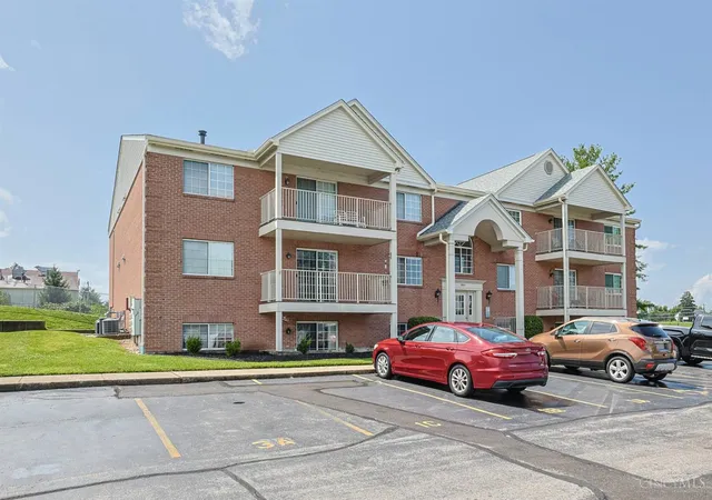 Photo 2 of Sale Pending at 3547 Jessup Rd #3C, Cincinnati, OH 45239 | MLS# 1888104 | Listing updated on 2026-08-14