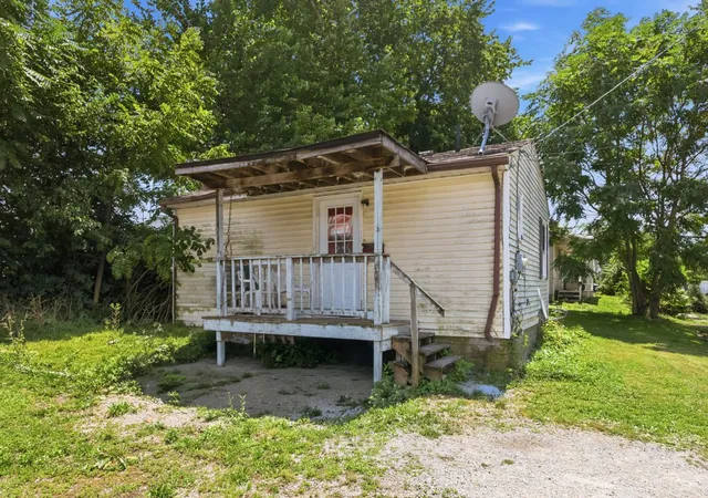 11th image of 404 N Water St, Georgetown, OH 45121 | MLS# 1887683