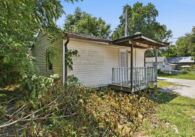 2nd image of 404 N Water St, Georgetown, OH 45121 | MLS# 1887683