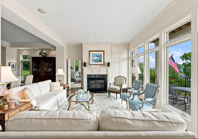 4th image of 1498 Riverside Dr, Cincinnati, OH 45202 | MLS# 1887701