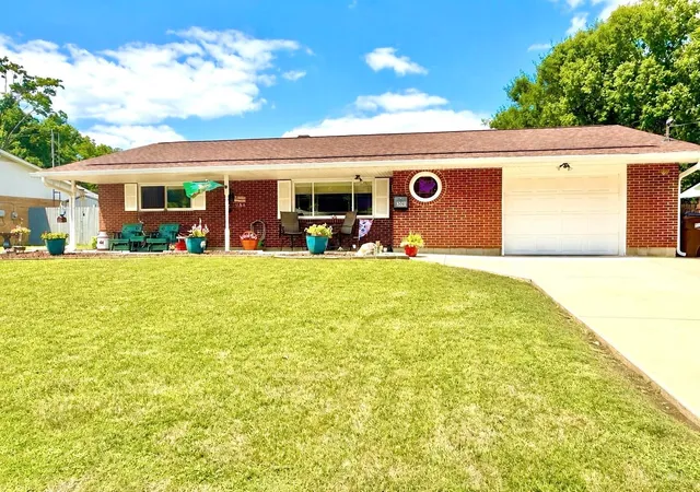 1st image of 308 Lawndale Ave, Lebanon, OH 45036 | MLS# 1888125