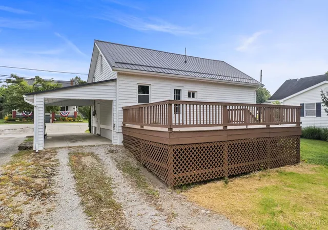 Photo 4 of Single family home for sale at 306 E Main St, Russellville, OH 45168 | MLS# 1888122 | Listing updated on 2026-09-20