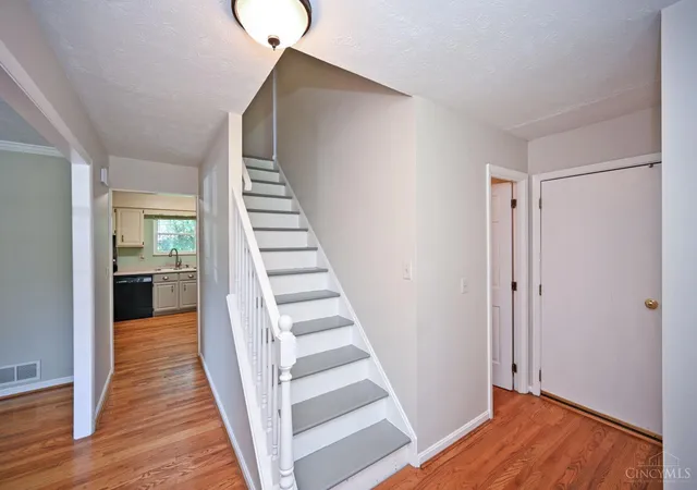 Photo 4 of Sale Pending at 1819 Windhill Ter, Cincinnati, OH 45255 | MLS# 1888133 | Listing updated on 2026-09-10