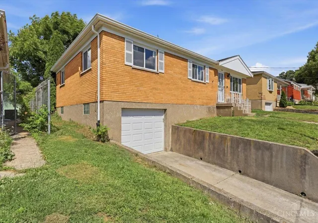 3rd image of 5750 Timrick Ct, Cincinnati, OH 45238 | MLS# 1888147