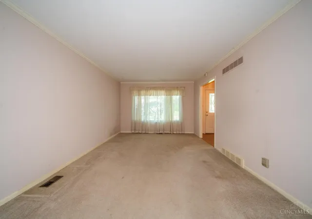 4th image of 4510 Parklawn Dr, Kettering, OH 45440 | MLS# 1888099
