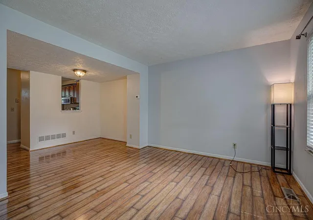 Photo 2 of Sale Pending at 2946 Millbank Row Run, Maineville, OH 45039 | MLS# 1888165 | Listing updated on 2026-08-06