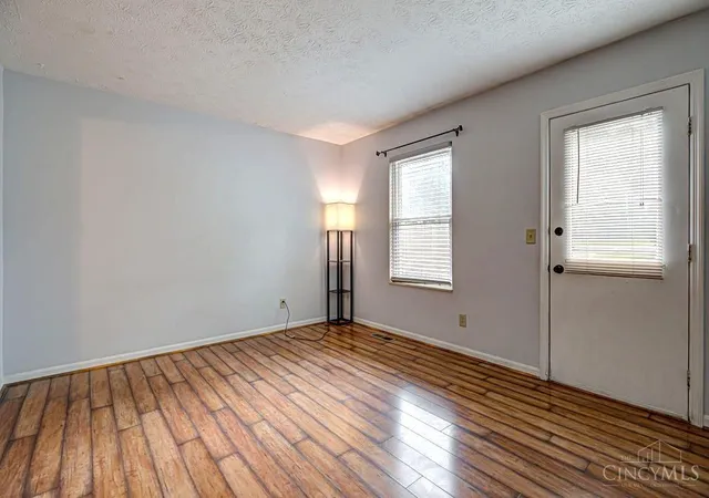 Photo 3 of Sale Pending at 2946 Millbank Row Run, Maineville, OH 45039 | MLS# 1888165 | Listing updated on 2026-08-06