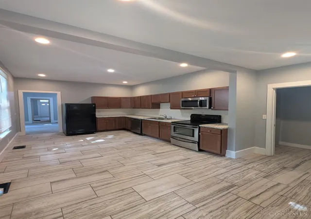 Photo 3 of Sale Pending at 741 E Epworth Ave, Cincinnati, OH 45232 | MLS# 1888193 | Listing updated on 2026-08-26