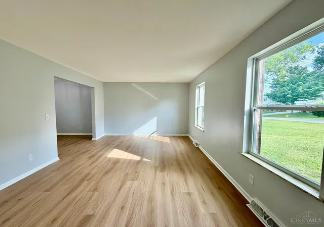 Photo 2 of Sale Pending at 6699 Wooden Shoe Ct, Liberty Township, OH 45044 | MLS# 1888194 | Listing updated on 2026-08-09
