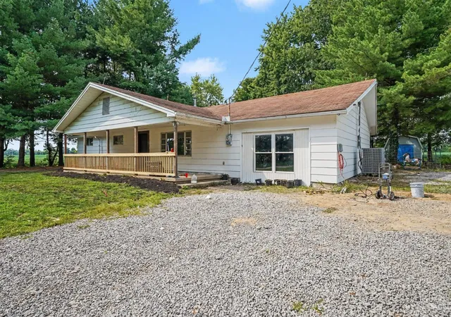 4th image of 1649 Main St W, Feesburg, OH 45119 | MLS# 1888213