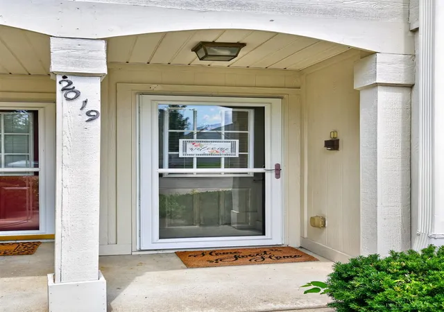 4th image of 2019 Commons Circle Dr, Batavia, OH 45103 | MLS# 1888215