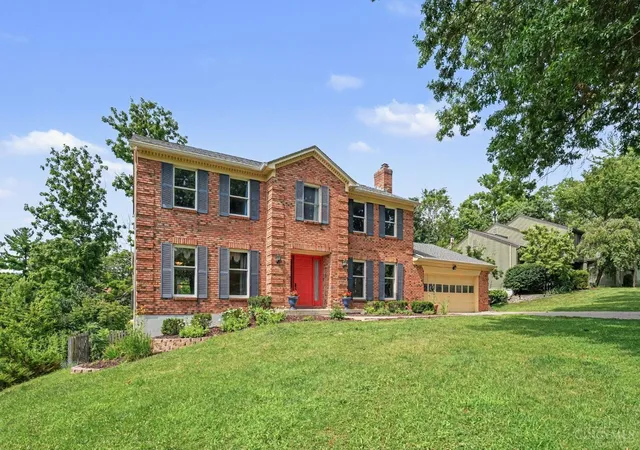 3rd image of 4268 Peppermill Ln, Blue Ash, OH 45242 | MLS# 1888235