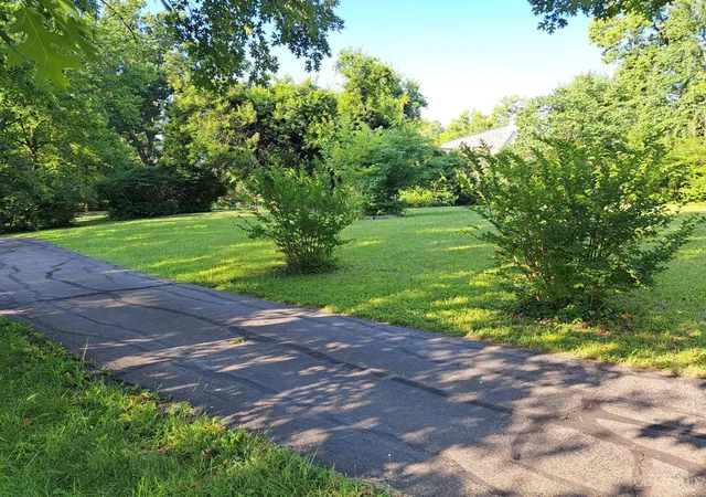 3rd image of Oakwood Dr, Hamilton, OH 45013 | MLS# 1888241