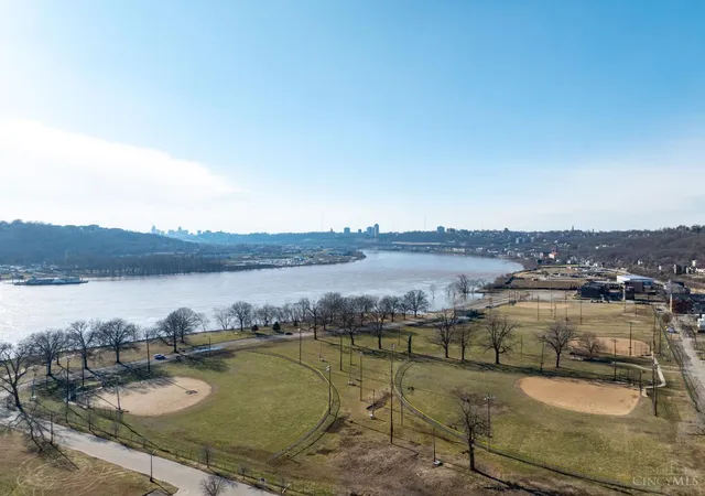 12th image of 235 Wenner St, Cincinnati, OH 45226 | MLS# 1888270