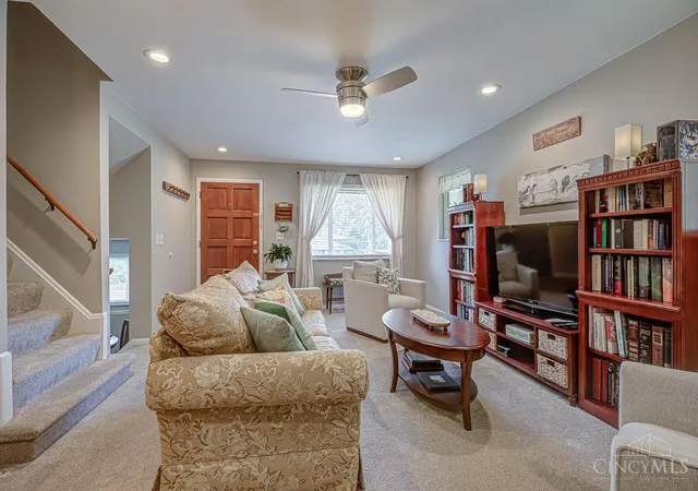 3rd image of 8991 Eldora Dr, Sycamore Twp, OH 45236 | MLS# 1888265