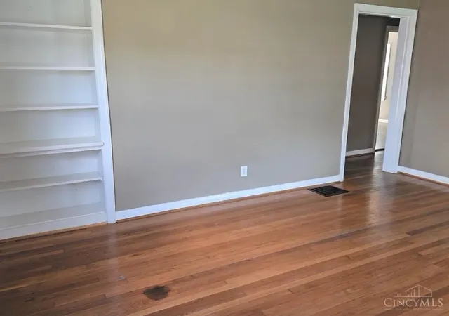 Photo 3 of Sale Pending at 3830 Gardner Ave, Cincinnati, OH 45236 | MLS# 1888127 | Listing updated on 2026-08-17