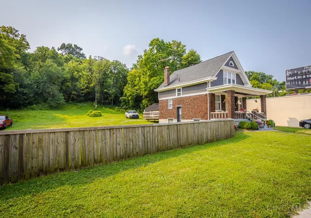 37th image of 3722 Vine St, Cincinnati, OH 45217 | MLS# 1888343