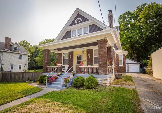 Photo 3 of Sale Pending at 3722 Vine St, Cincinnati, OH 45217 | MLS# 1888343 | Listing updated on 2026-08-19